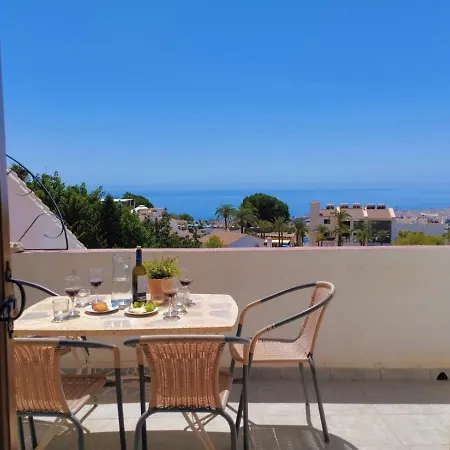 Lovely 2 Bedroom In Capuchinos, San Juan De Capistrano, Appartement Nerja