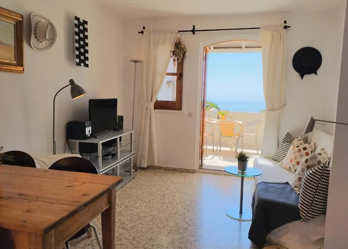 Lovely 2 Bedroom In Capuchinos, San Juan De Capistrano, Nerja
